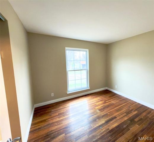 11623 Arroyo Drive, Florissant, MO 63033