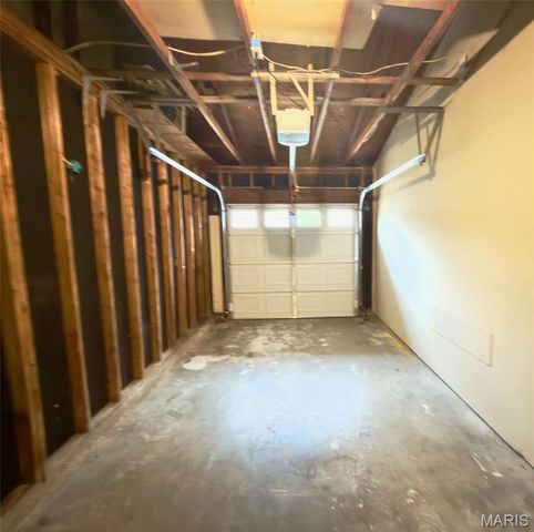 11623 Arroyo Drive, Florissant, MO 63033