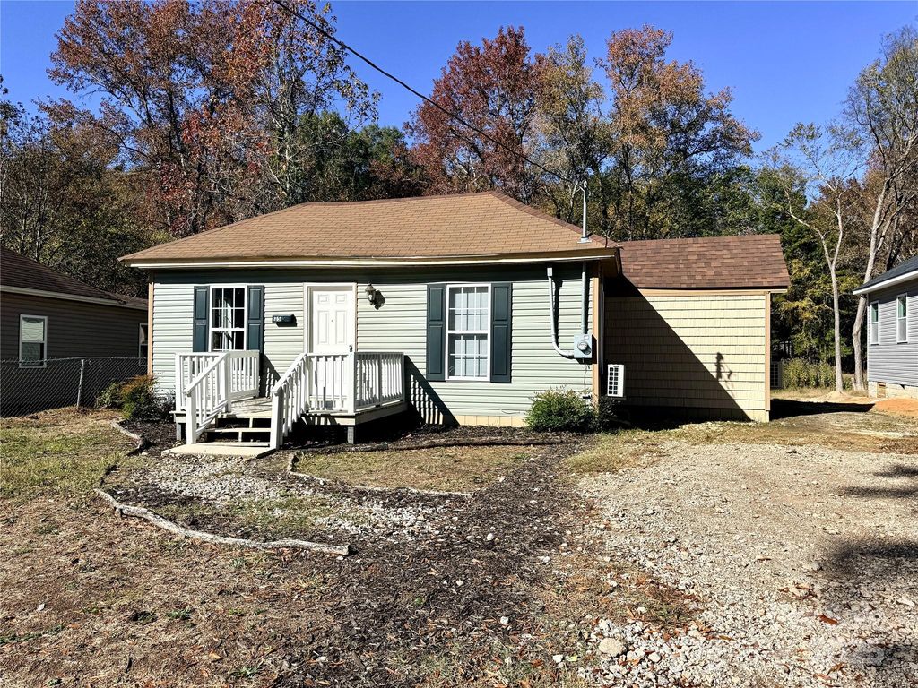25 Magnolia Street, York, SC 29745