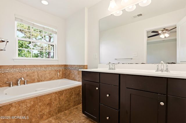 407 Susquehanna Street 1207, Toms River, NJ 08755