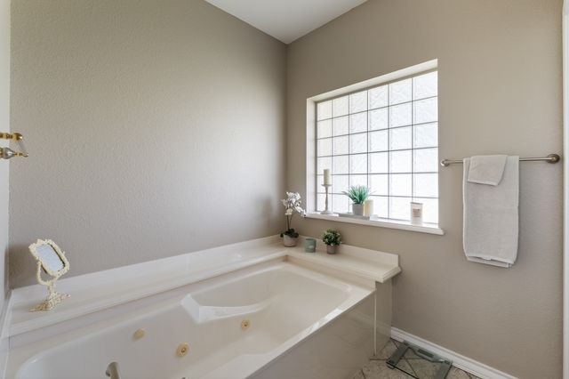 8648 County Road 1128, Godley, TX 76044