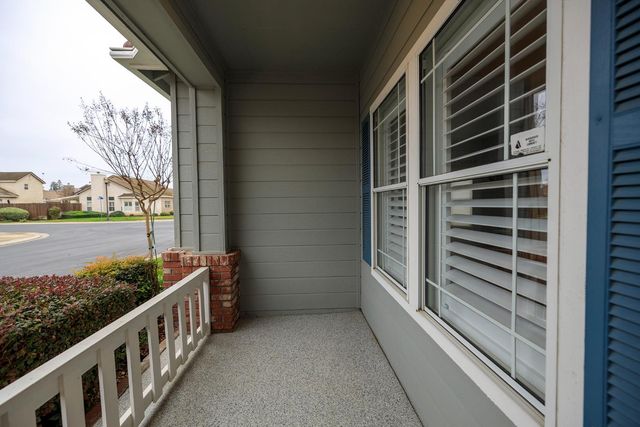 2545 Nicklaus Dr, Turlock, CA 95382