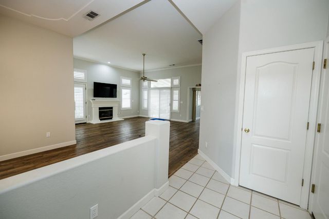 2545 Nicklaus Dr, Turlock, CA 95382