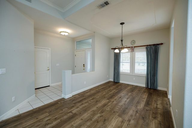 2545 Nicklaus Dr, Turlock, CA 95382