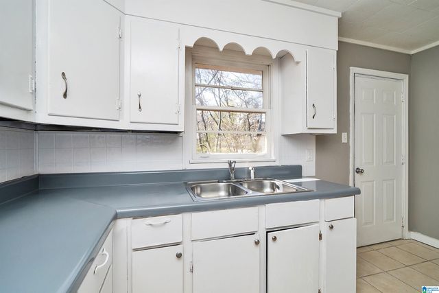 832 ALDEN AVENUE, Midfield, AL 35228