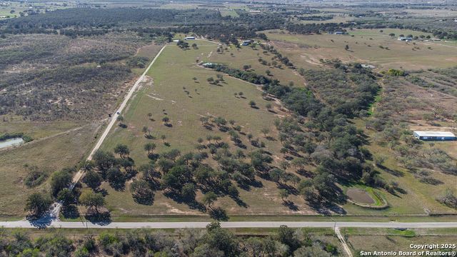 2400 Elm Creek, Seguin, TX 78155
