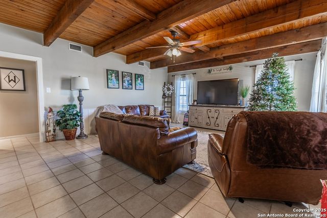 2400 Elm Creek, Seguin, TX 78155