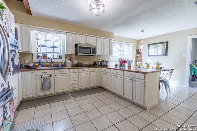 2400 Elm Creek, Seguin, TX 78155