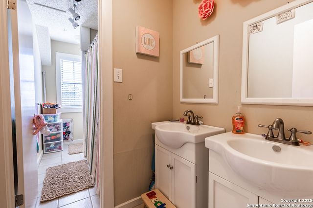 2400 Elm Creek, Seguin, TX 78155