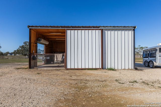 2400 Elm Creek, Seguin, TX 78155