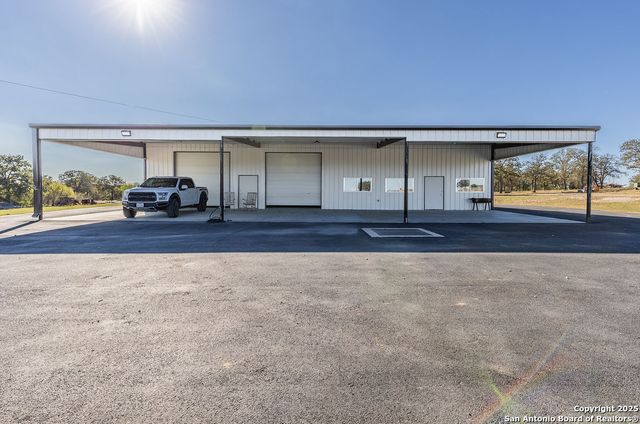 2400 Elm Creek, Seguin, TX 78155