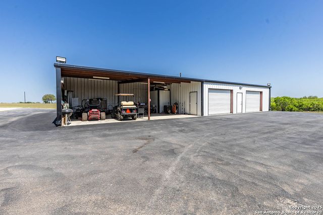 2400 Elm Creek, Seguin, TX 78155