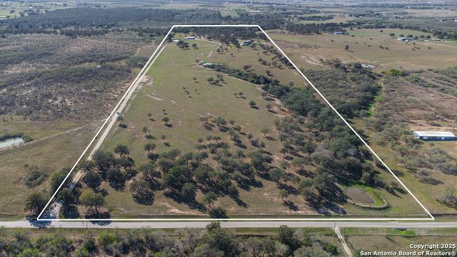 2400 Elm Creek, Seguin, TX 78155
