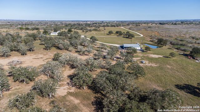 2400 Elm Creek, Seguin, TX 78155