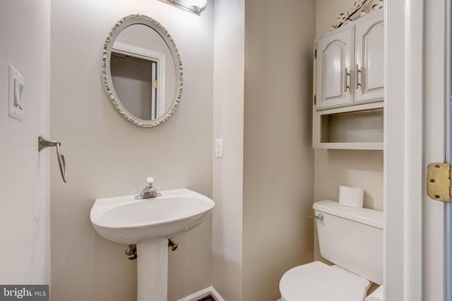 7925 CARRIAGE DR, Severn, MD 21144