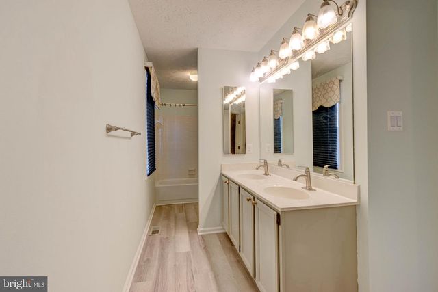 7925 CARRIAGE DR, Severn, MD 21144