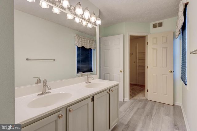 7925 CARRIAGE DR, Severn, MD 21144