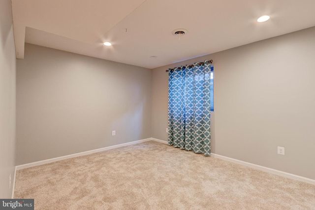 7925 CARRIAGE DR, Severn, MD 21144