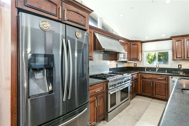 10930 Groveland Avenue, Whittier, CA 90603