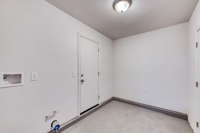 2817 E Indianapolis Avenue, Fresno, CA 93726