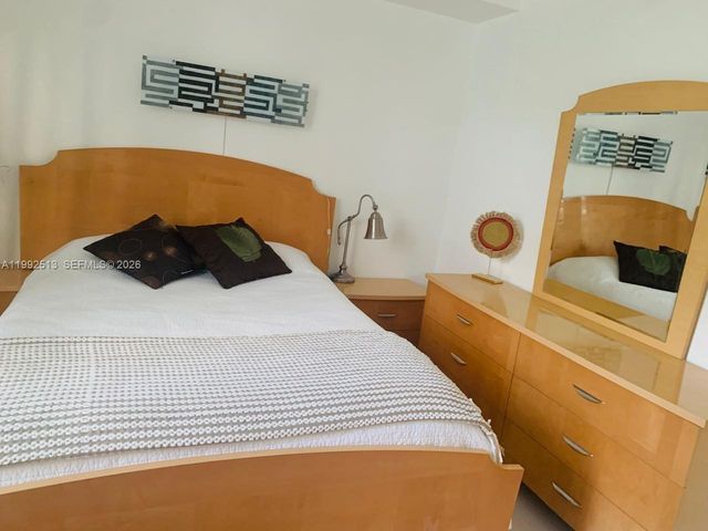 17150 N Bay Rd 2109, Sunny Isles Beach, FL 33160