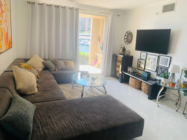 17150 N Bay Rd 2109, Sunny Isles Beach, FL 33160