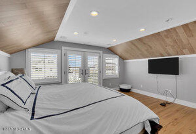 111 Sanborn Avenue, Point Pleasant Beach, NJ 08742