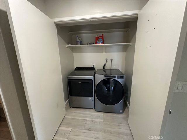 156 Echo Run 70, Irvine, CA 92614