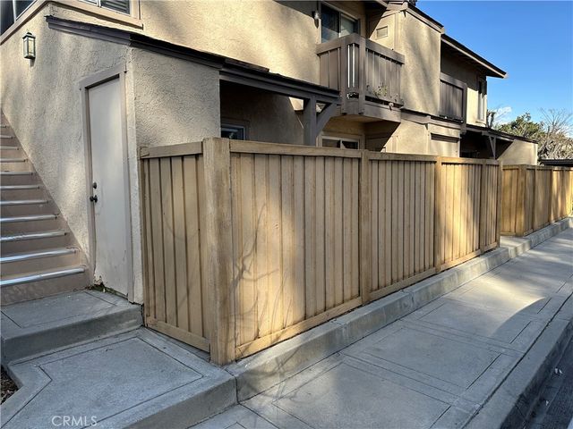 156 Echo Run 70, Irvine, CA 92614