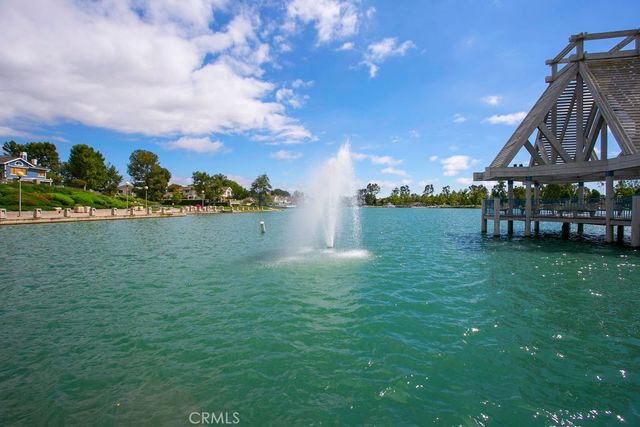 156 Echo Run 70, Irvine, CA 92614