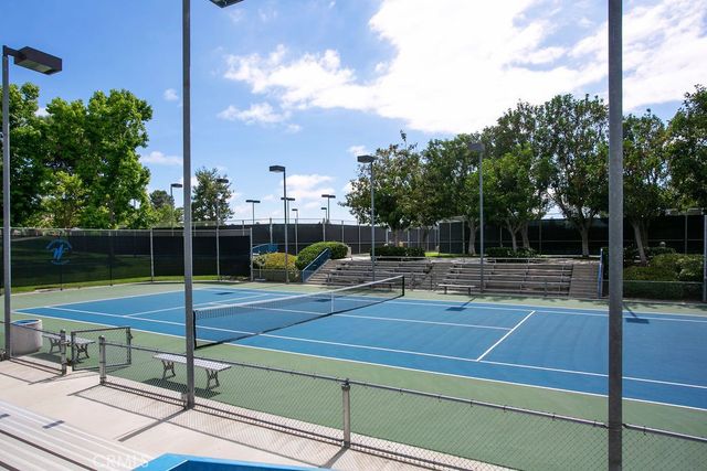 156 Echo Run 70, Irvine, CA 92614