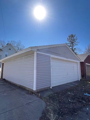 757 Minnehaha Avenue W, Saint Paul, MN 55104