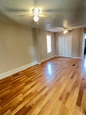757 Minnehaha Avenue W, Saint Paul, MN 55104