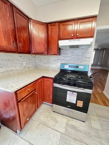757 Minnehaha Avenue W, Saint Paul, MN 55104