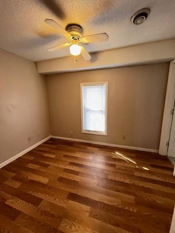 757 Minnehaha Avenue W, Saint Paul, MN 55104