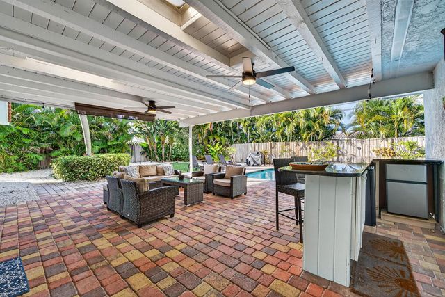 2081 NE 25th Street, Lighthouse Point, FL 33064