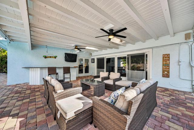 2081 NE 25th Street, Lighthouse Point, FL 33064