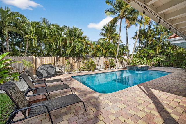 2081 NE 25th Street, Lighthouse Point, FL 33064