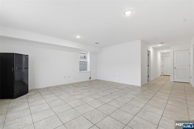 97 N 6th Street, Newark, NJ 07107