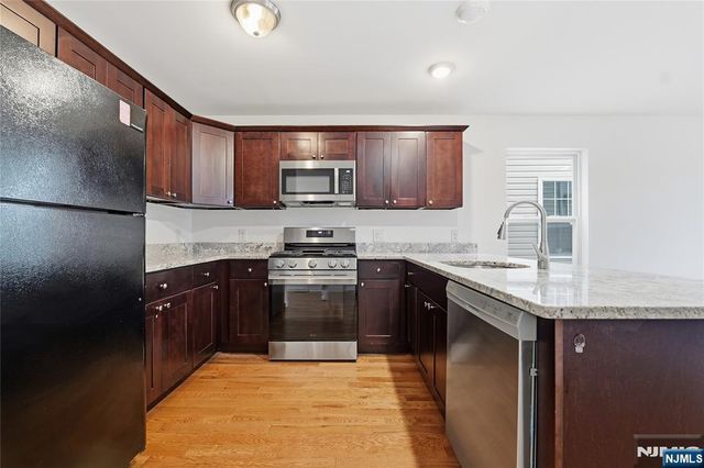 97 N 6th Street, Newark, NJ 07107