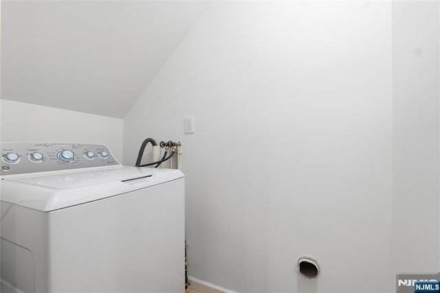 97 N 6th Street, Newark, NJ 07107