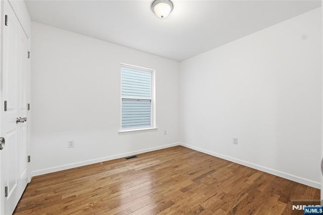 97 N 6th Street, Newark, NJ 07107