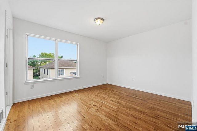 97 N 6th Street, Newark, NJ 07107
