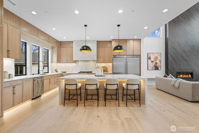 590 W U Street, Camas, WA 98607