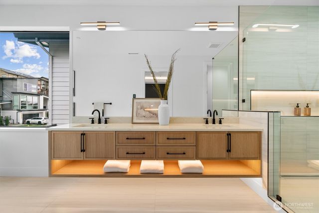 590 W U Street, Camas, WA 98607