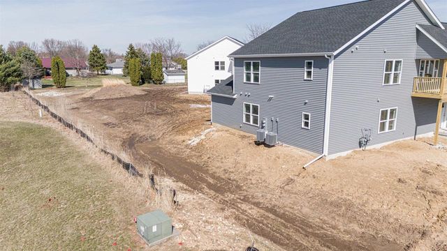 1812-1814 W Kyle Circle, Beloit, WI 53511