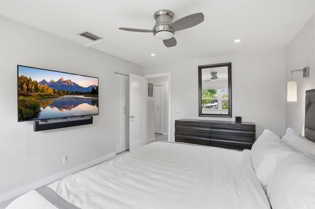 807 NE 1st Street 6w, Delray Beach, FL 33483