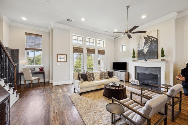 9634 Kings Cross Station, Houston, TX 77045