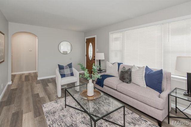1207 Yukon Drive, St Louis, MO 63137