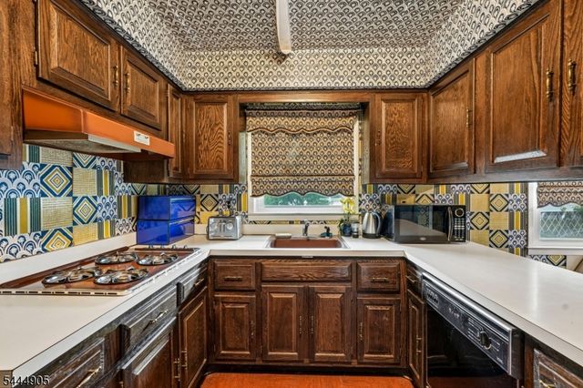 26 Devon Dr, Piscataway Twp., NJ 08854